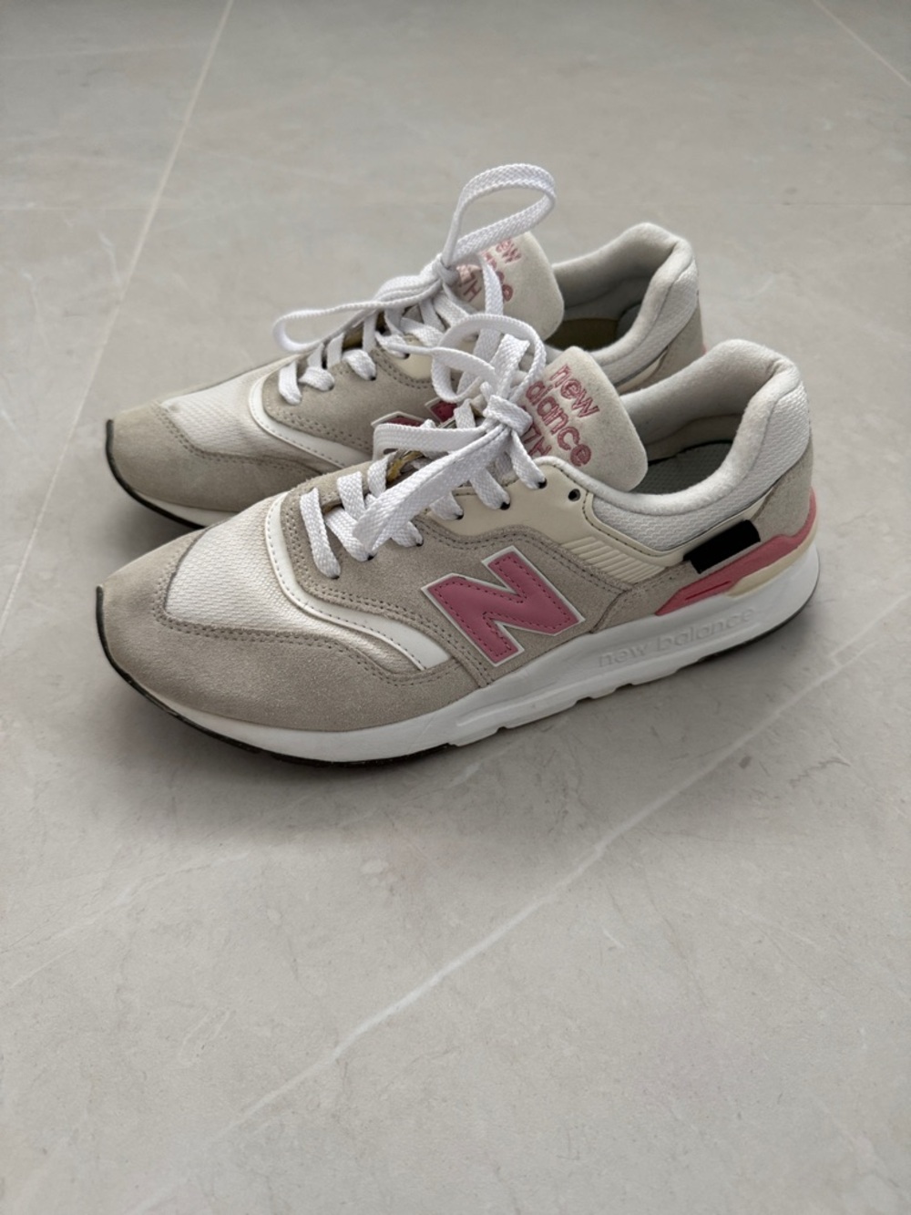 New Balance Women's Athletic Shoes - Gray and Pink